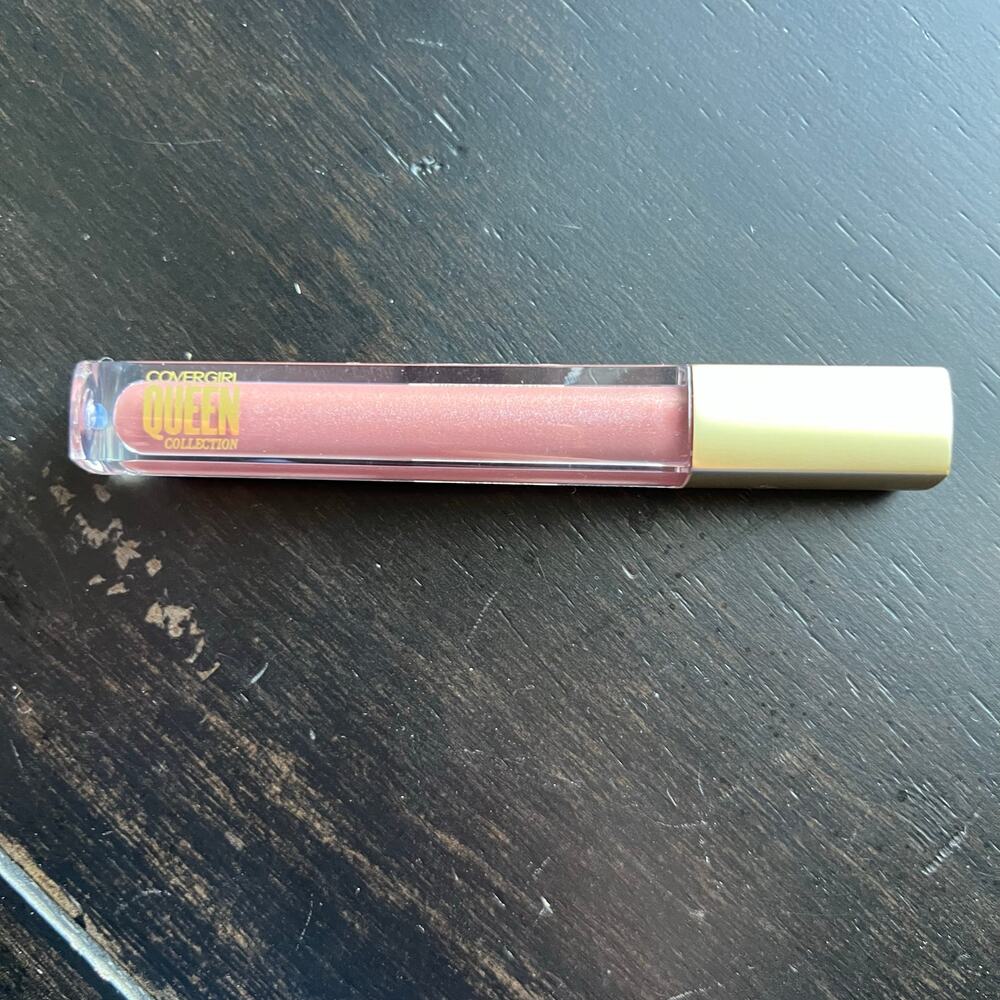 CoverGirl Queen Collection Colorlicious Lip Gloss Spiced Latte (Q700) NWOB